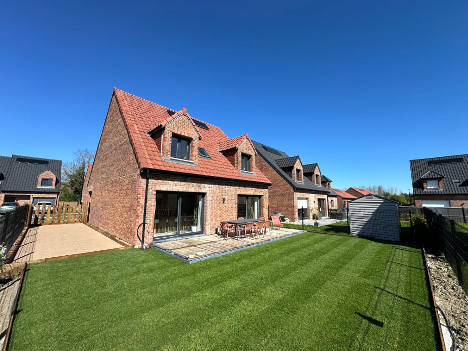 Aménagement complet d&rsquo;un jardin, de la terrasse au terrain de pétanque.